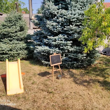 Samostatny Rodinny Dom بيت للعطل *